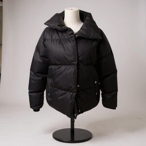 Black Oversized Puffer Jacket | Winter Coat with Snap Pockets
